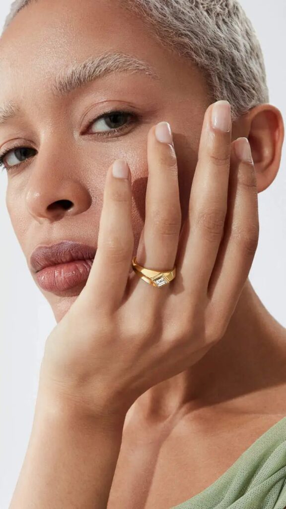 Urban Minimalism Jewelry Trend Set to Dominate Fall/Winter 25/26