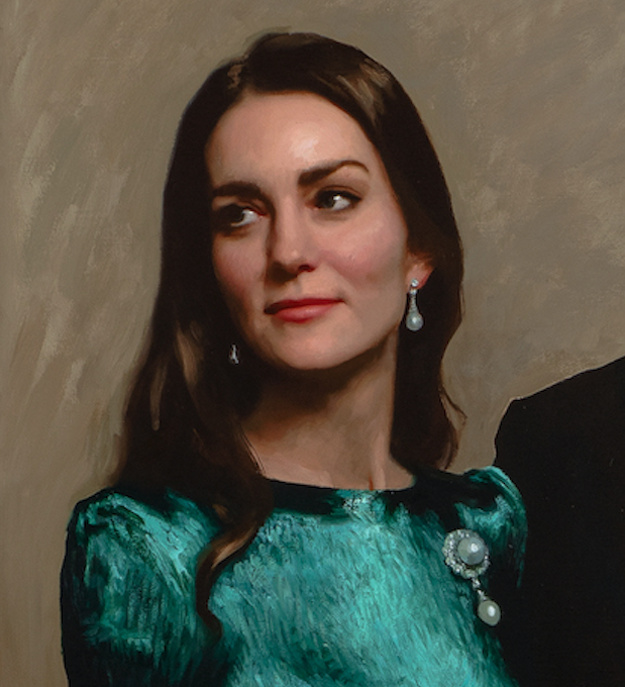 Kate wearing the Cambridge Pearl Pendant Brooch in the portrait