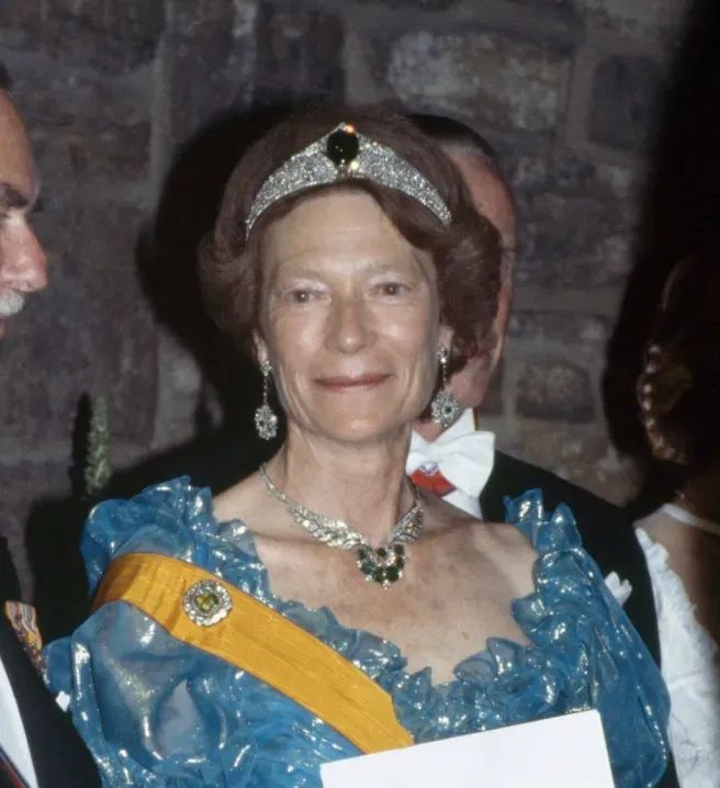 Joséphine The Emerald Peacock Tiara Necklace