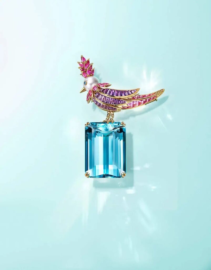 Jean Schlumberger by Tiffany
Rainbow Bird on a Rock Brooch
Platinum, yellow gold, aquamarine, pearl, sapphire, amethyst