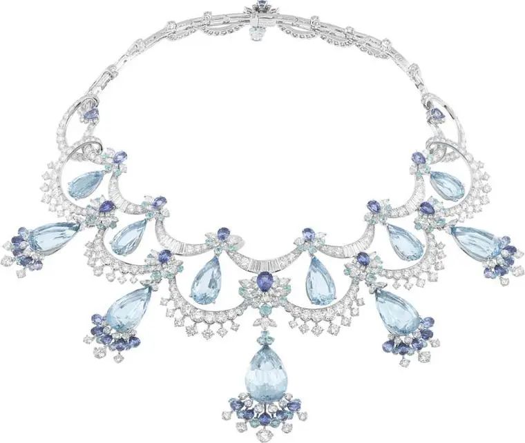 Van Cleef & Arpels
Peau d'ane High Jewelry Collection
Color of Time Dress Necklace
Diamonds, tourmaline, sapphires, and 12 pear-shaped aquamarines, totaling 129.87 carats