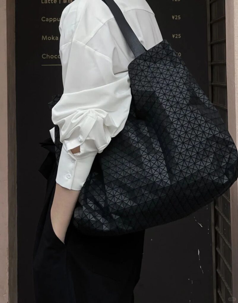 Miyake Six-grid tote bag