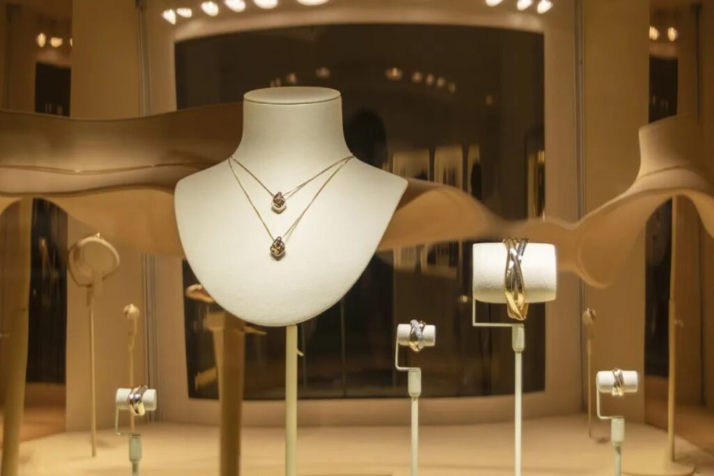 Cartier TRINITY 100 themed exhibition