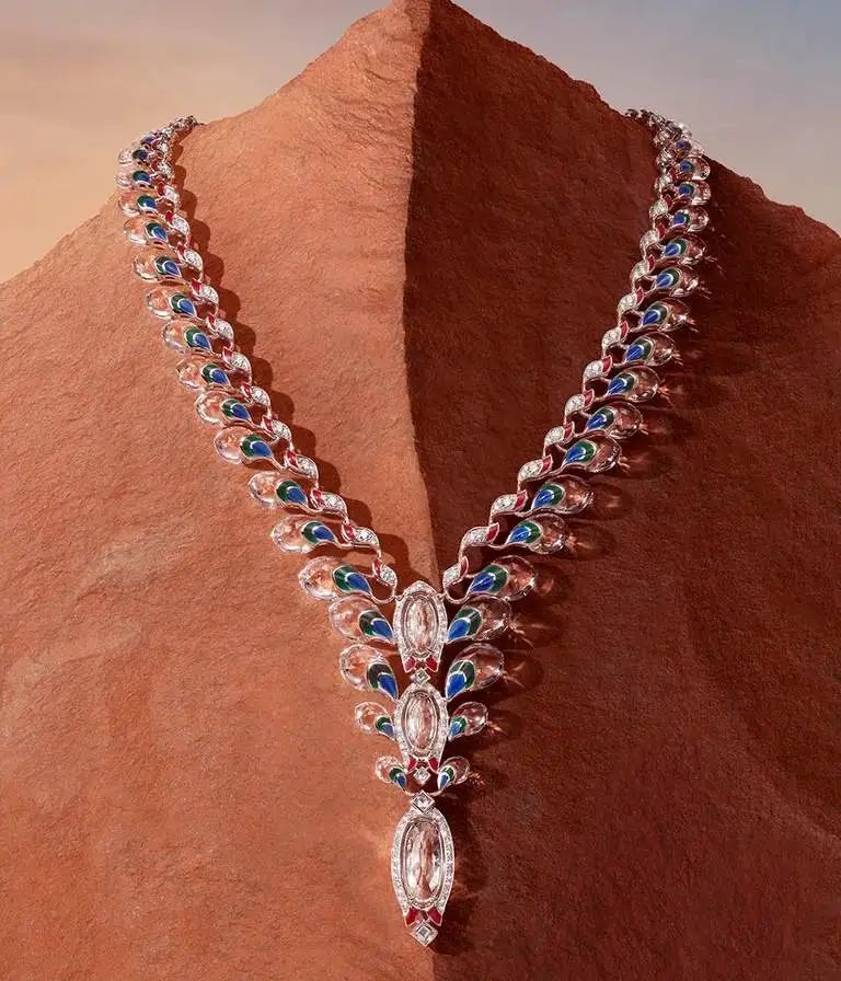 Cartier
Le Voyage Recommencé High Jewelry Collection
Dohara necklace