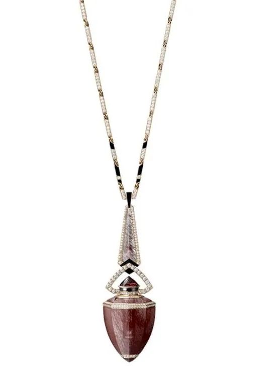 Cartier Talisman d'or perfume pendant
Rose gold, crystal, agate, spinel, diamonds