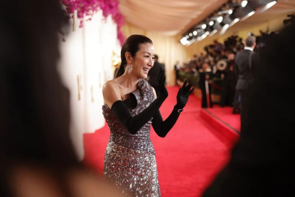 Michelle Yeoh on the Oscars red carpet
Wearing CINDY CHAO Art Jewel