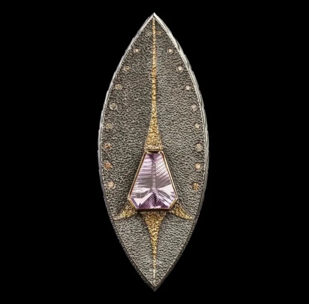 MIQUEL BARBERA - Eiffel Tower Brooch Pendant