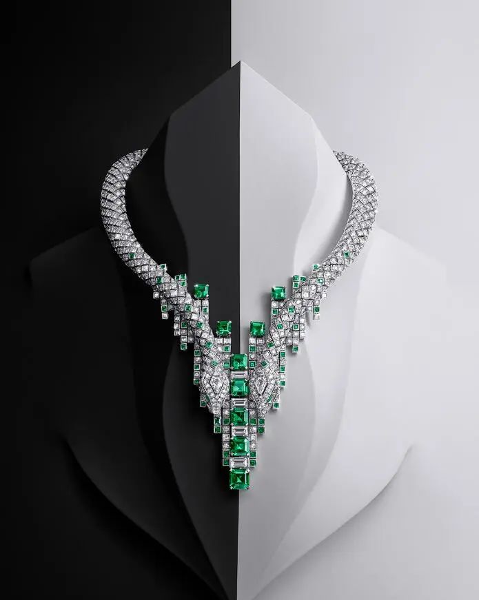 Cartier
Nature Sauvage High Jewelry Collection
Amphista Necklace
Diamonds, emeralds