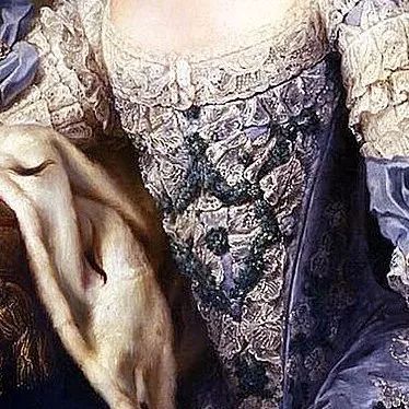 Lace and silk stomachers in Marie Antoinette's portraits