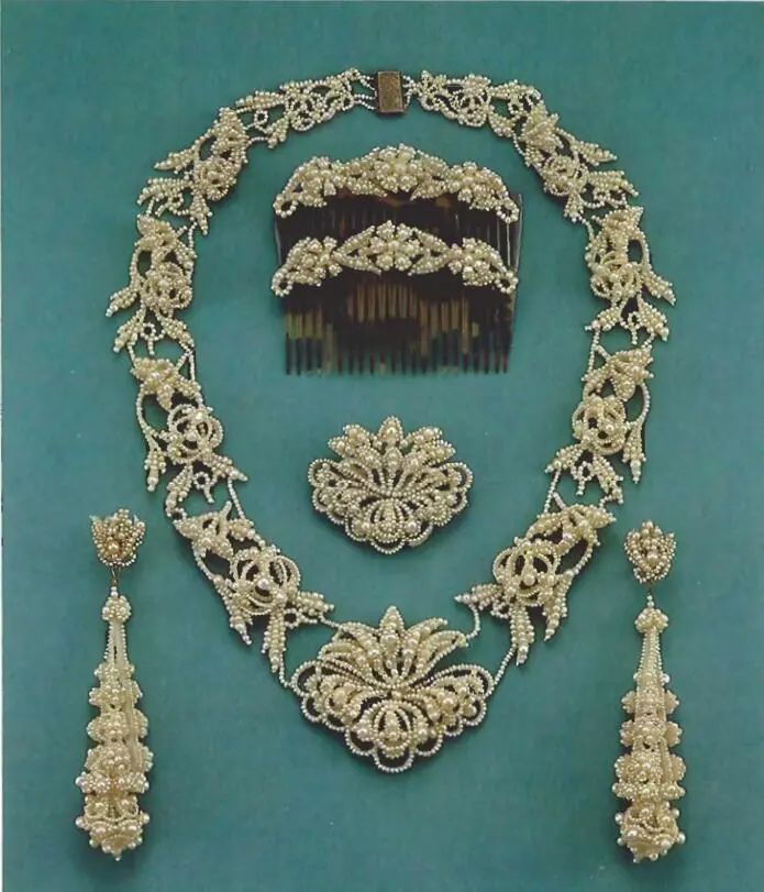 Victorian-era Seed pearl jewelry