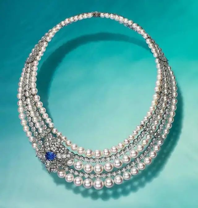 Tiffany & Co.
Blue Book High Jewelry Collection
Out of the Blue Chapter Necklace
Platinum, Akoya pearls, spinels, diamonds