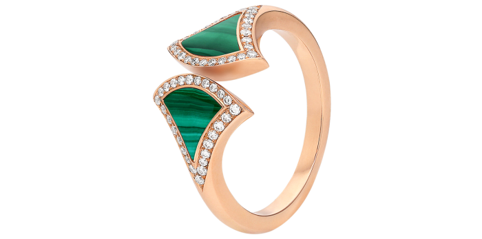 DIVAS' DREAM series 18K rose gold ring, set with malachite, complemented by pavé diamonds