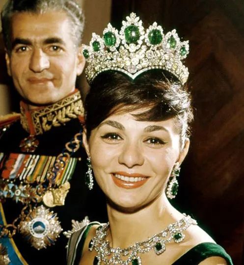 The Iranian Empress's Seven Emerald Tiara