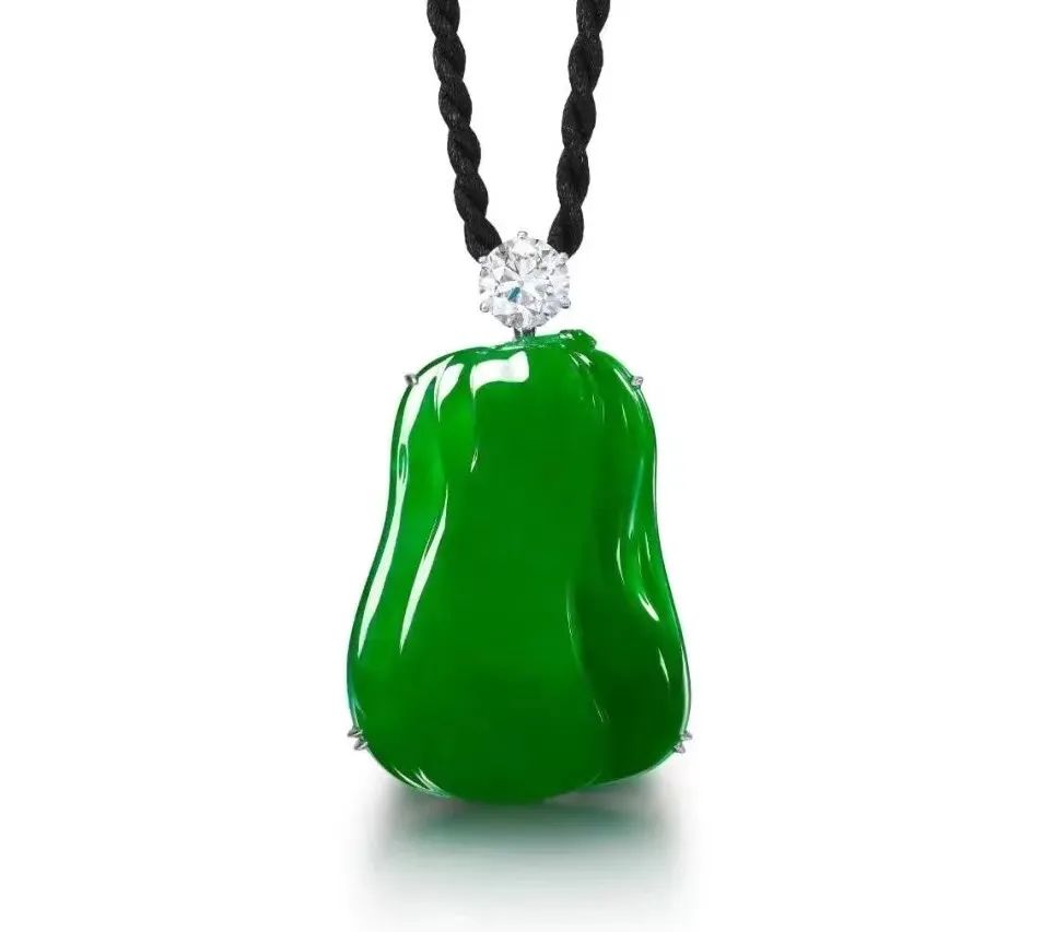 "God-given Fu Gourd", a homophone for "Fu Gua" (blessing hangs)
Sotheby's auction