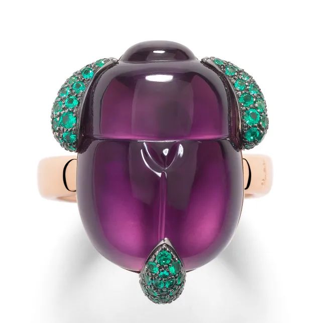 Pomellato Scarabeo ring
Amethyst, emerald