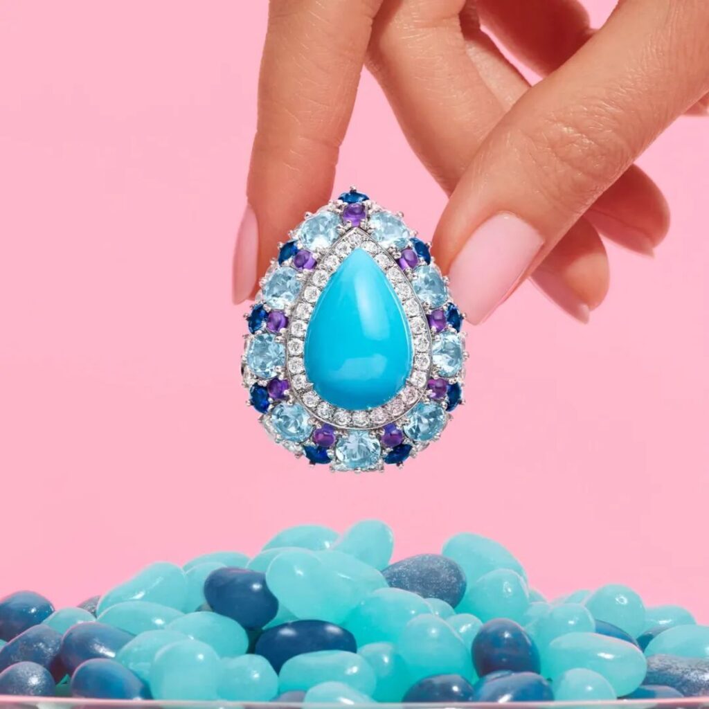 Harry Winston
Candy High Jewelry Collection Ring
Turquoise, amethyst, diamonds, aquamarine, sapphire