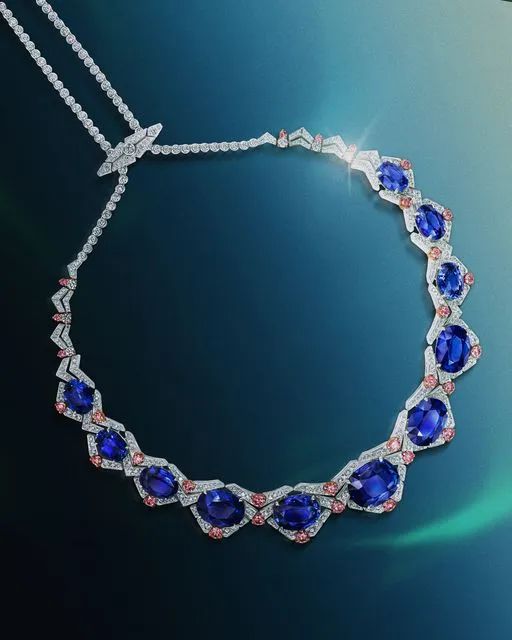 David Morris Skye High Jewelry Collection
Lyra necklace
Pink diamonds, sapphires