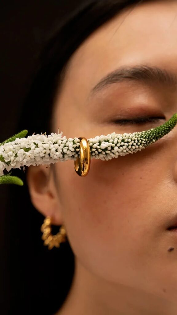 Urban Minimalism Jewelry Trend Set to Dominate Fall/Winter 25/26