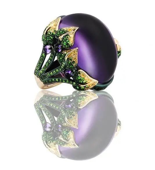 Emily H London Emilia Ring
Amethyst, sapphire, yellow diamonds