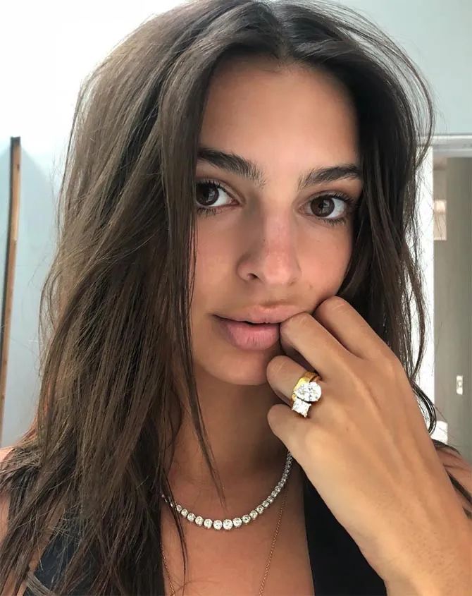 Emily Ratajkowski's engagement ring