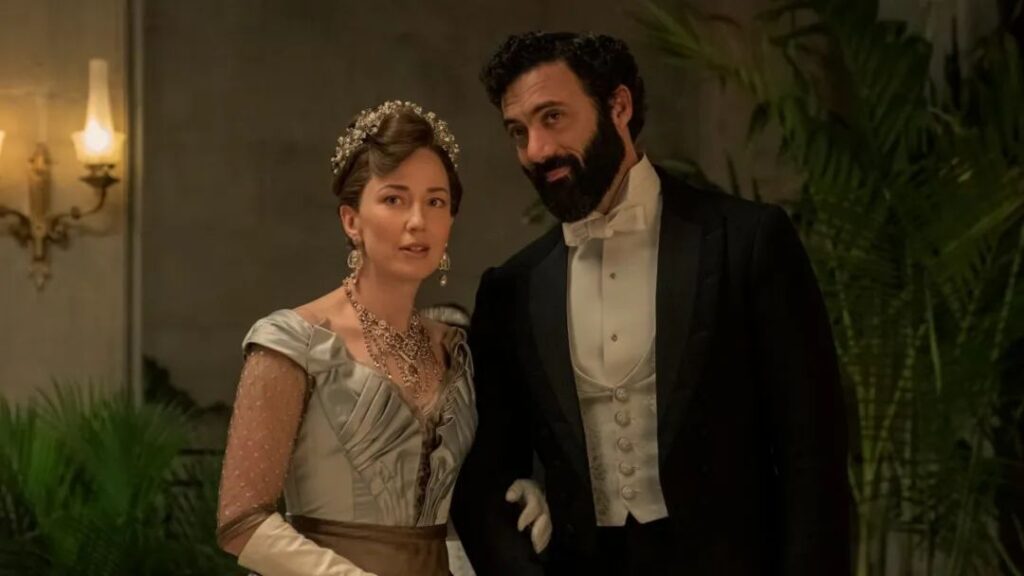 Mrs. Russell, the new money representative in the show, is hailed as a woman with a fairy-tale romance, but in actual history, her prototype Mrs. Vanderbilt wasn't so fortunate