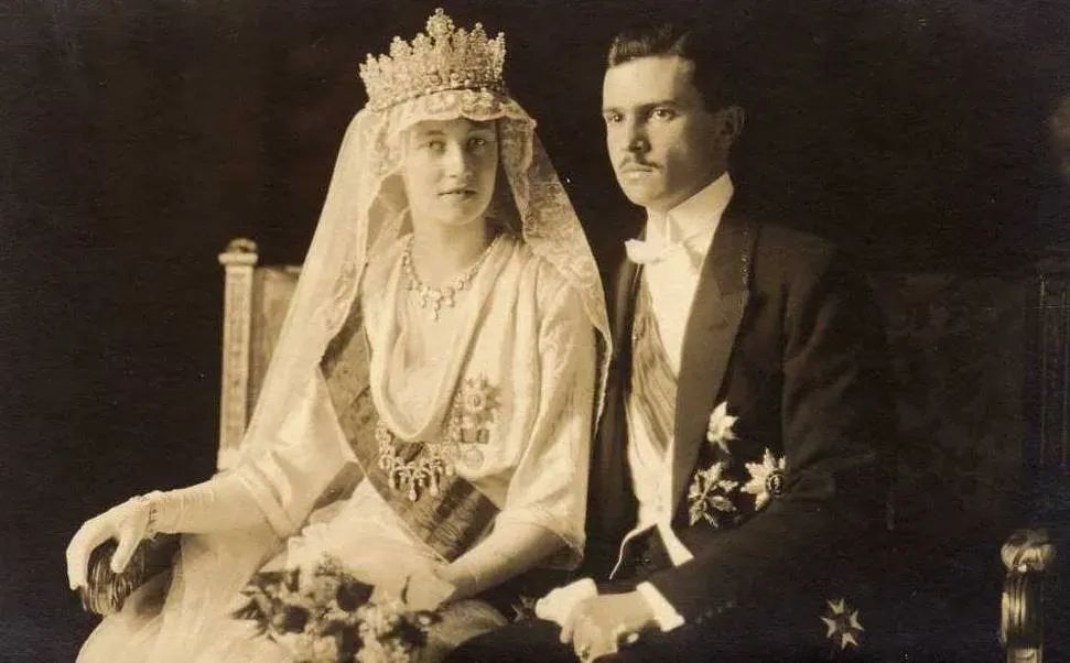 Left: Grand Duchess Charlotte The Luxembourg Empire Tiara