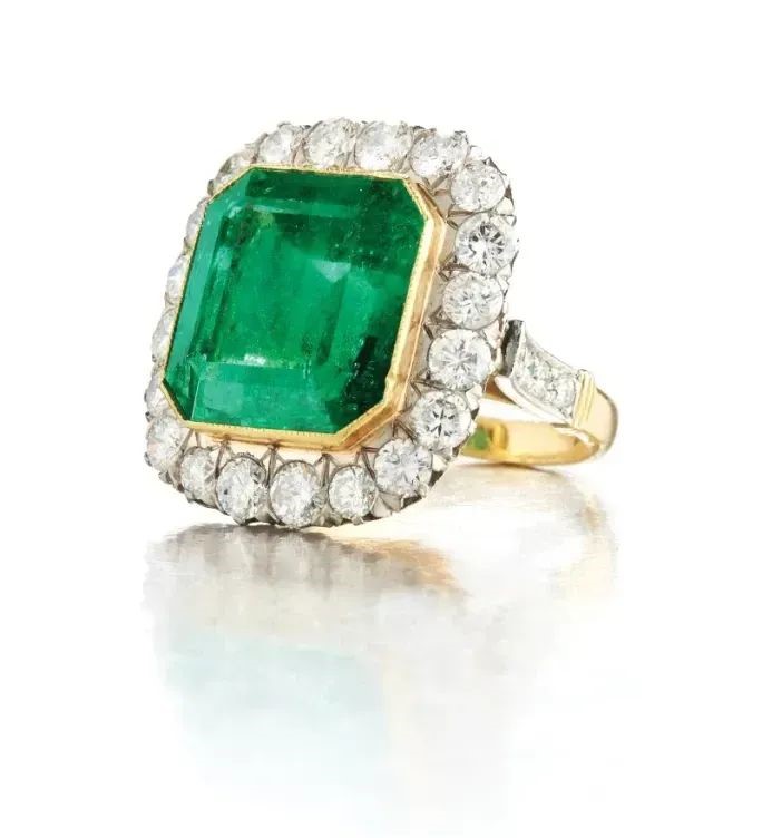 Unveiling the Emerald Enigma: A Collector’s Guide to Colombian Gems