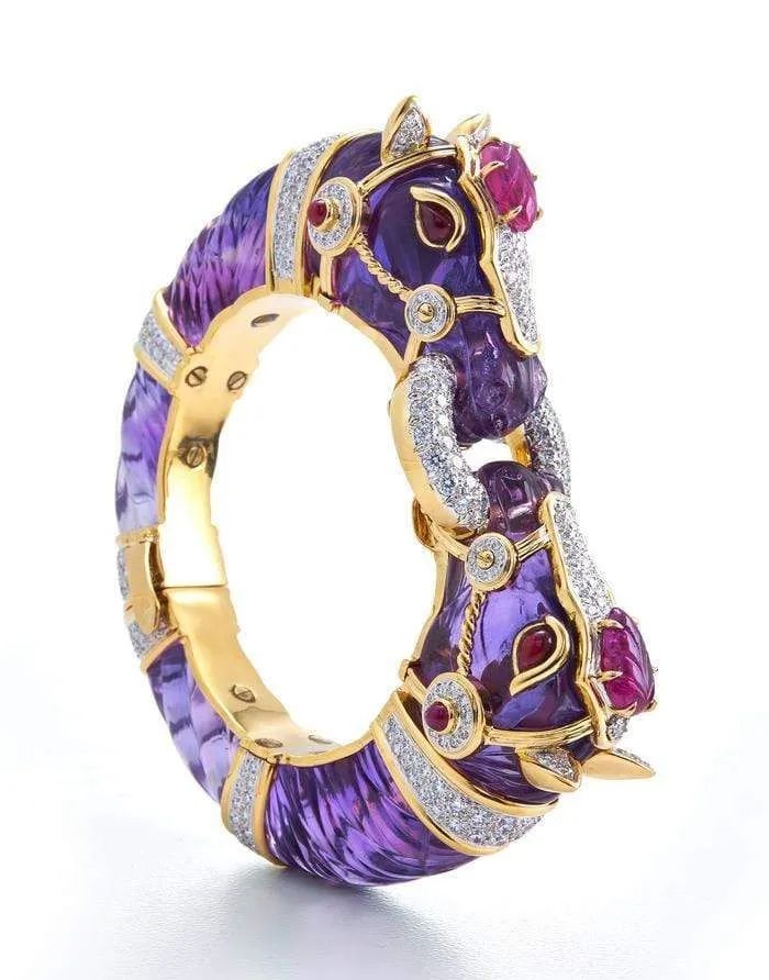 David Webb seahorse bracelet
Amethyst, ruby, diamonds