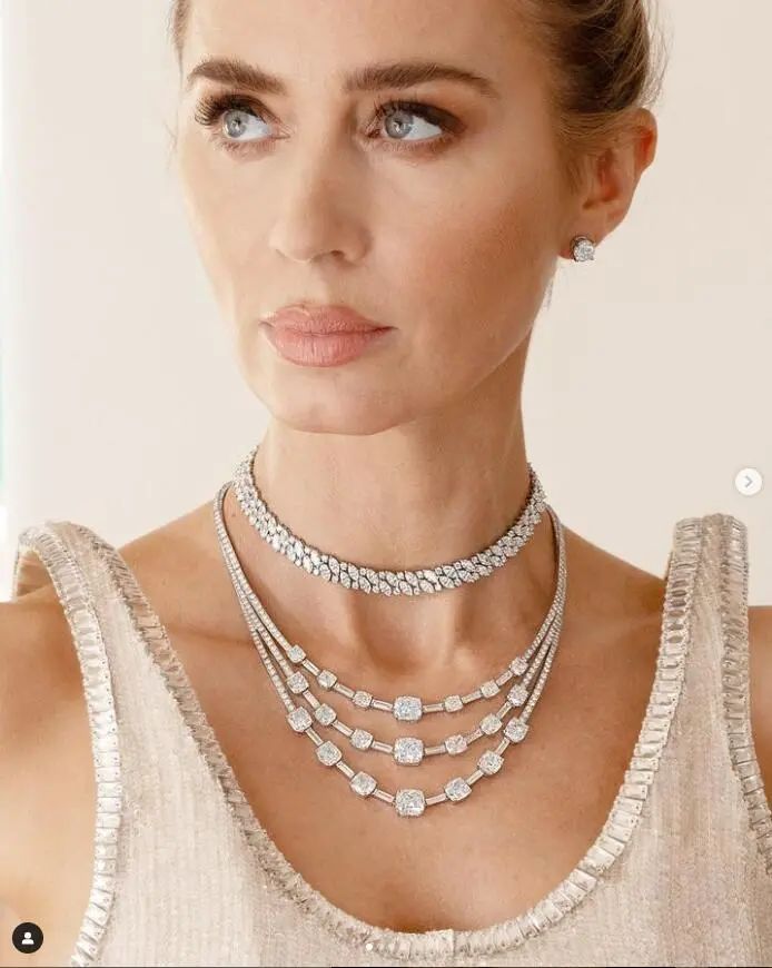 Emily Blunt layering Tiffany necklaces