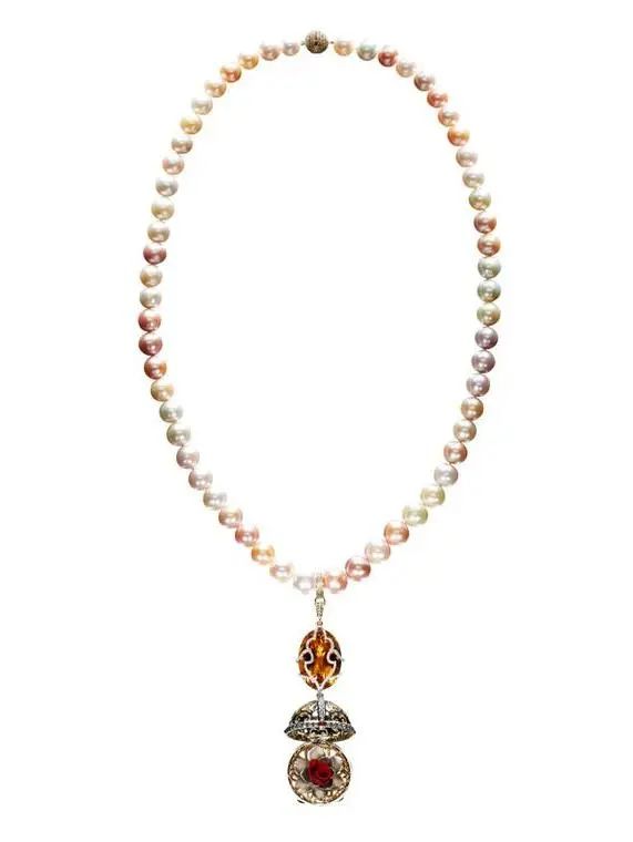 Dionea Orcini Porfumo amulet
Gold, diamonds, citrine, pearls