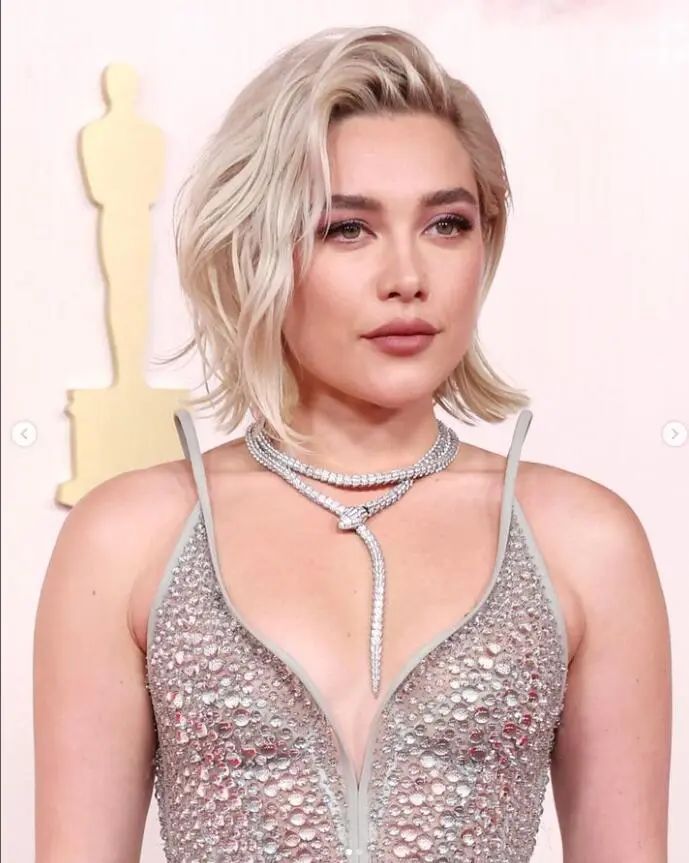 Florence Pugh wearing Bulgari jewelry