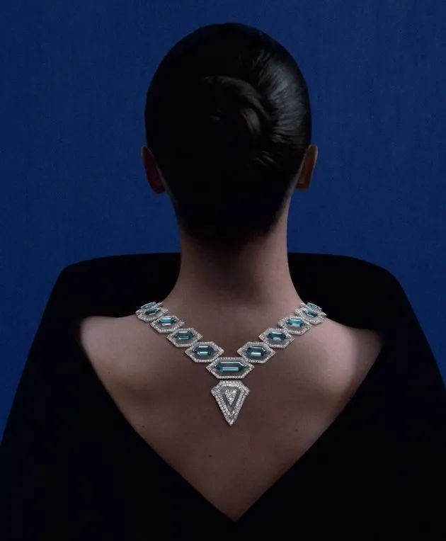 Boucheron
Carte Blanche, Or Bleu High Jewelry Collection
Cristaux Necklace
Crystal, aquamarine, diamond