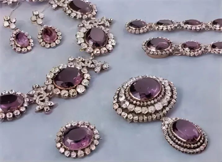 Napoleon Amethyst Parure