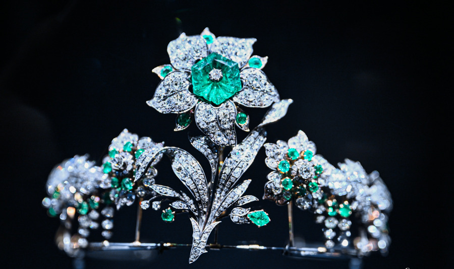 Crown Jewels of History: CHAUMET’s 10 Most Iconic Tiaras