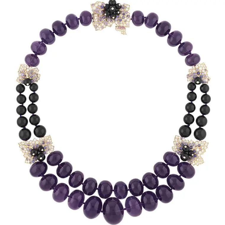 Van Cleef & Arpels Secret de Cassis Necklace
Amethyst, agate, sapphire, diamonds