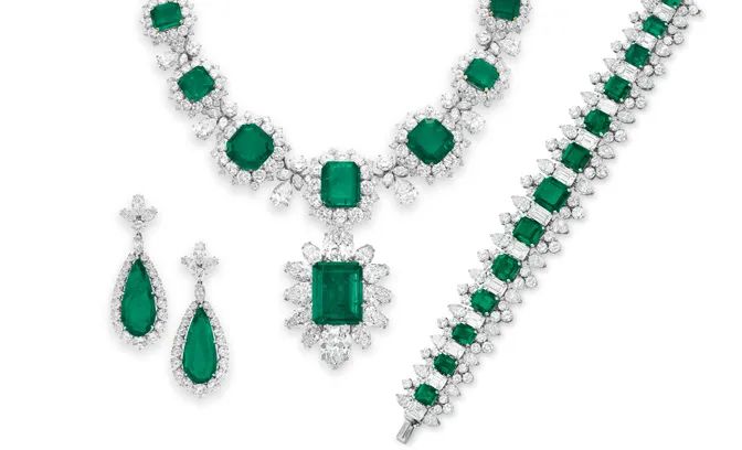 Elizabeth Taylor's Bulgari emerald and diamond set