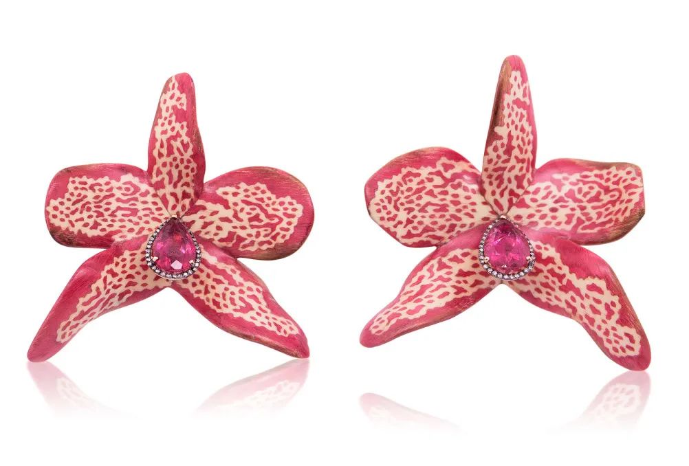 Silvia Furmanovich Orchid Earrings
Diamonds, tourmalines, sapphires, marquetry