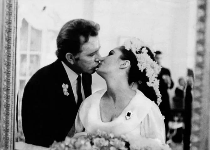 Elizabeth Taylor wearing the brooch at her wedding to Richard Burton