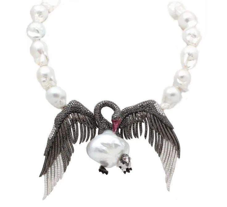 Alessio Boschi swan necklace