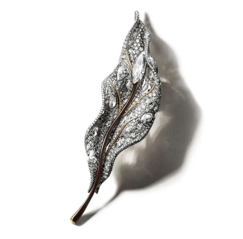 CINDY CHAO The Art Jewel
20th Anniversary Series Long Leaf Brooch