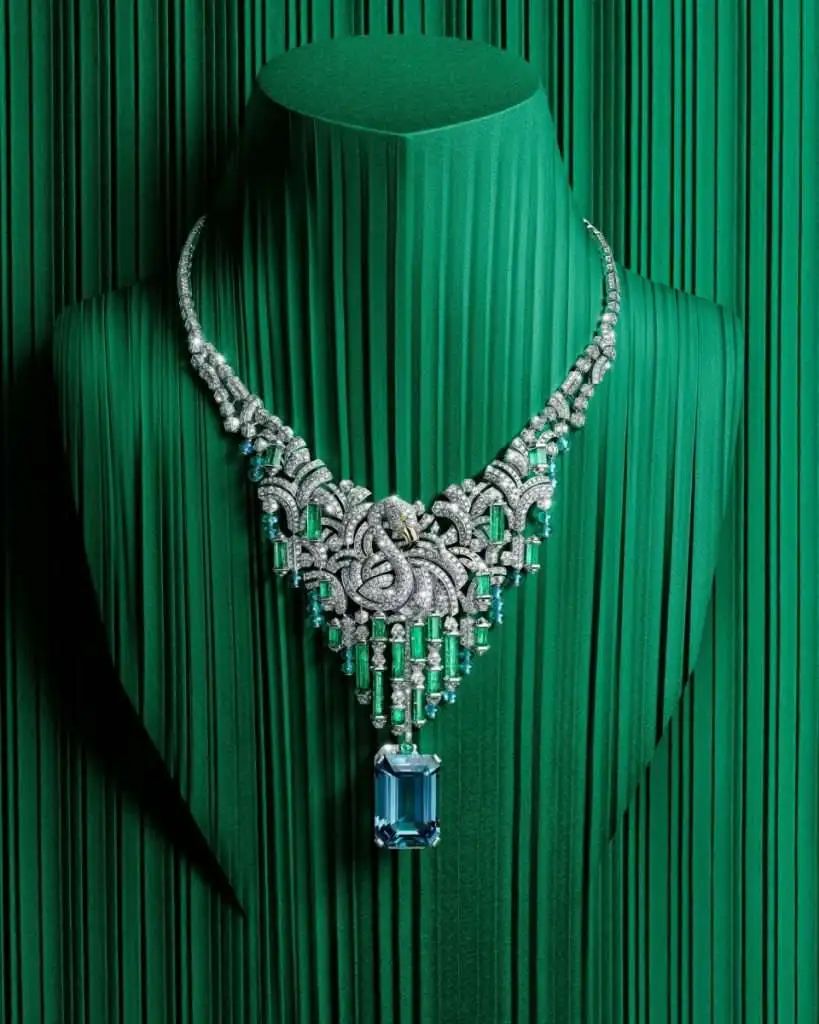 Cartier
Nature Sauvage High Jewelry Collection
Celestun Necklace
Aquamarine, diamond, emerald