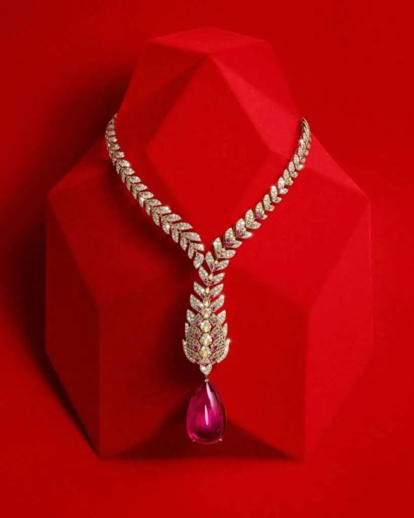 Cartier
Nature Sauvage High Jewelry Collection
Mocelys Necklace
Diamonds, tourmaline