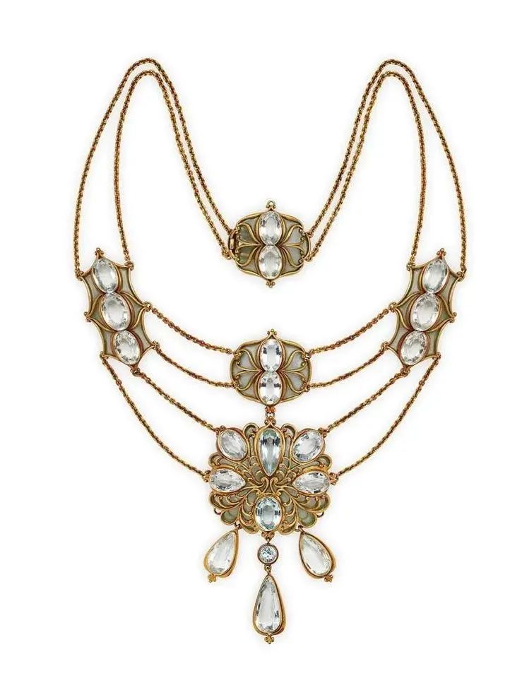 Marcus & Co. Art Nouveau Necklace
Gold, aquamarine, enamel
From the collection of Wartski