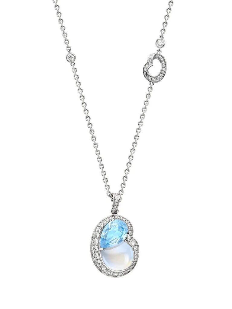 Boodles National Gallery Collection
Motherhood Necklace
Aquamarine, moonstone, diamond