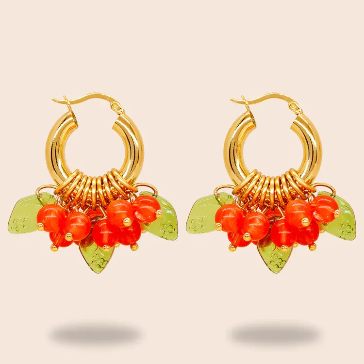 ANNELE WORLD Annele-Lingonberry Earrings
925 silver plated with 18K yellow gold, handmade glass