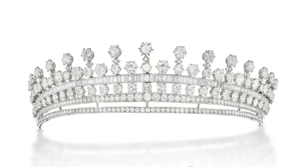 Chaumet, elegant diamond tiara, circa 1960. Estimate: 110,000-160,000 Swiss Francs.