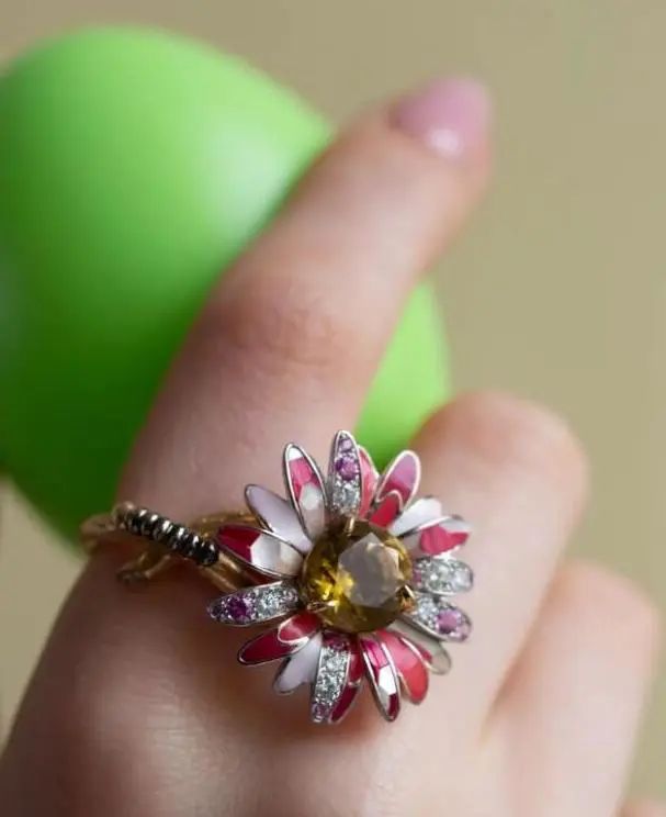 MATHON Paris Marguerite Ring