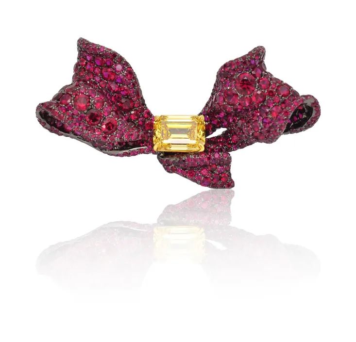 CINDY CHAO The Art Jewel
20th Anniversary Collection Yellow Diamond Ribbon Brooch