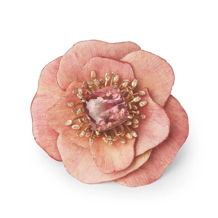 Boucheron 
Eternal Flowers Series 
Pivoine Coral Charm Ring
Set with an 8.18-carat imperial topaz