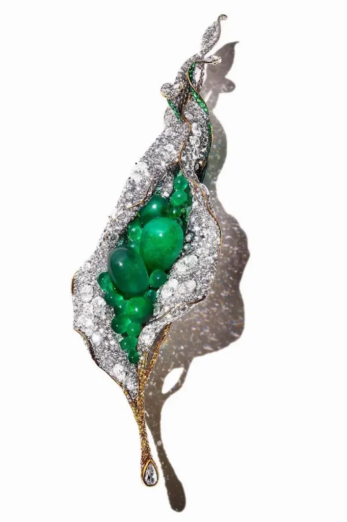 CINDY CHAO The Art Jewel
2018 Black Label Masterpiece Series
Vii Flower Bud Brooch